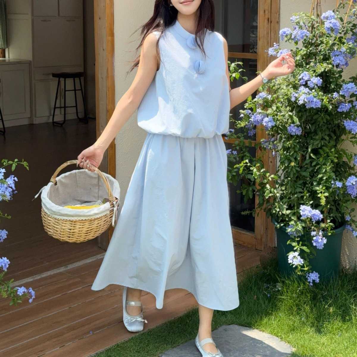 青ファッション 花びらボタン ノースリーブセットアップ