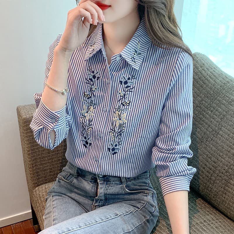 青ファッション シャツ 花刺繍入りストライプシャツ