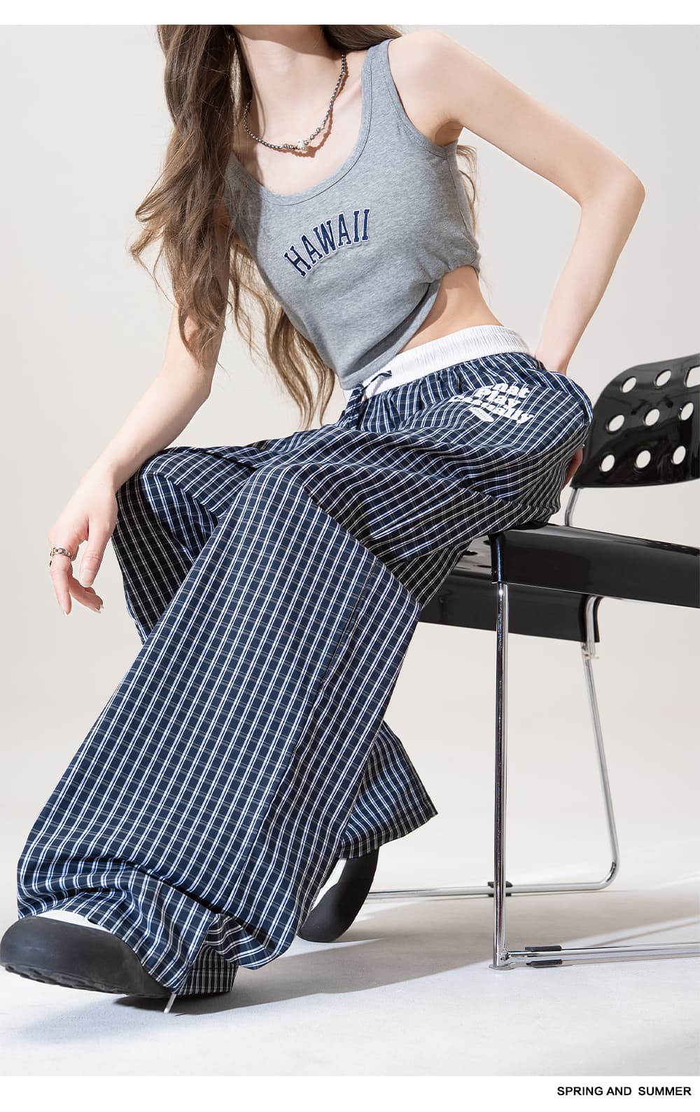 青ファッション ゆったり格子柄ワイドパンツ
